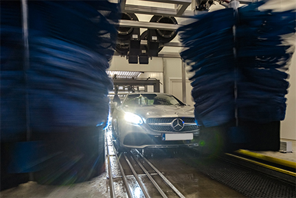 Carwash Club beschikt over een moderne wasstraat van het hoogste niveau.